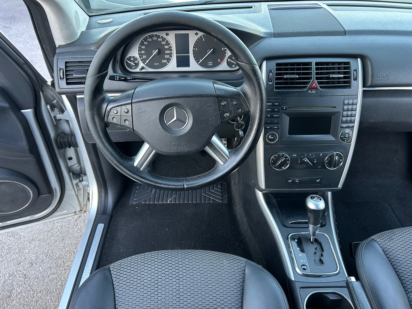Mercedes-Benz B 180 CDI // | Mobile.bg   9