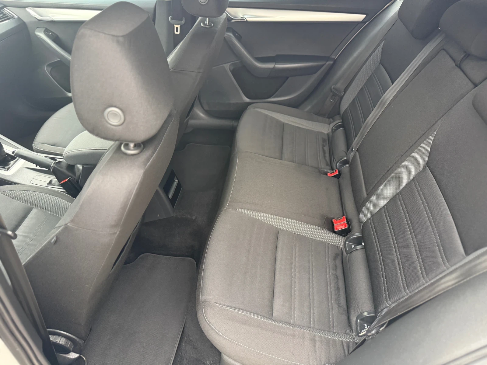 Skoda Octavia, снимка 12 - Автомобили и джипове - 53457624