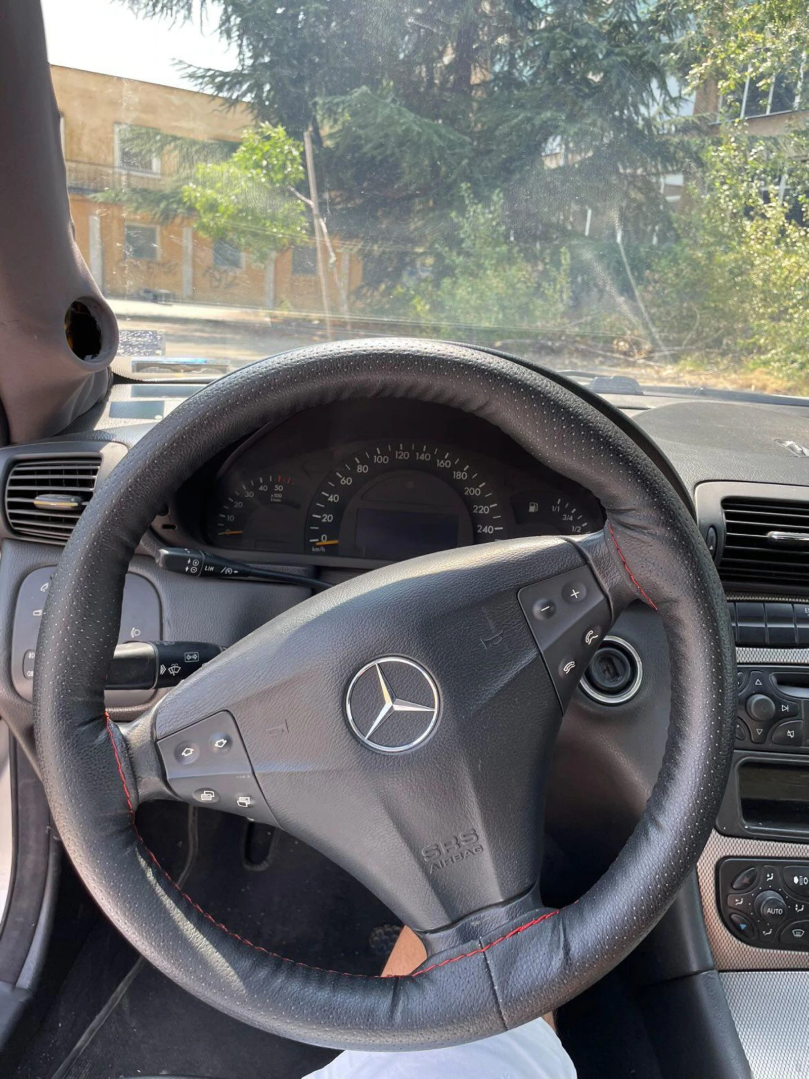 Mercedes-Benz C 220  - изображение 9