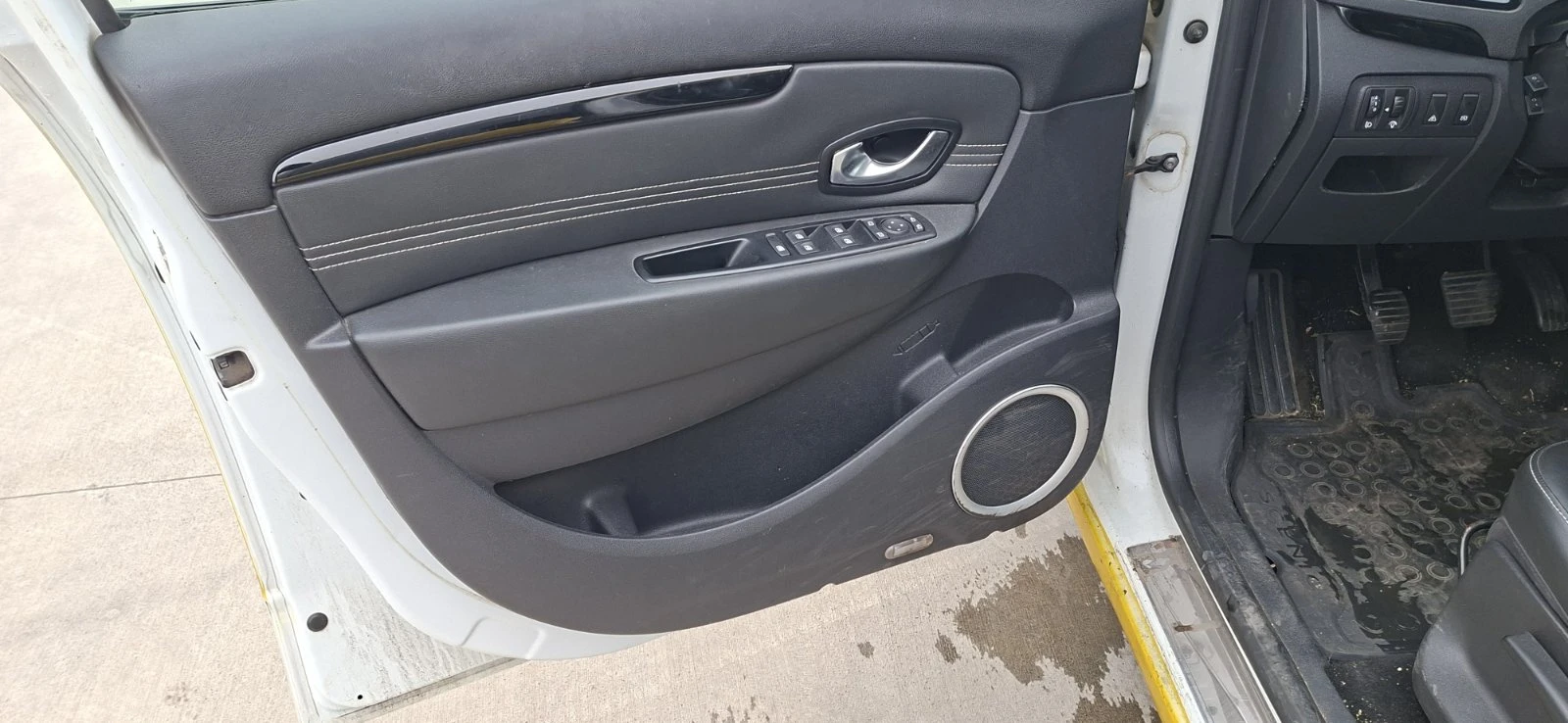 Renault Grand scenic, снимка 5 - Автомобили и джипове - 53997848