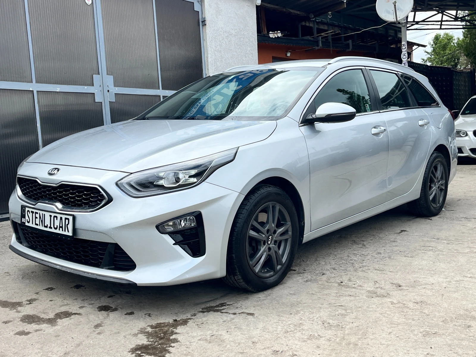 Kia Ceed 1.4i АВТОМАТИК + JBL + LED, снимка 3 - Автомобили и джипове - 54297347