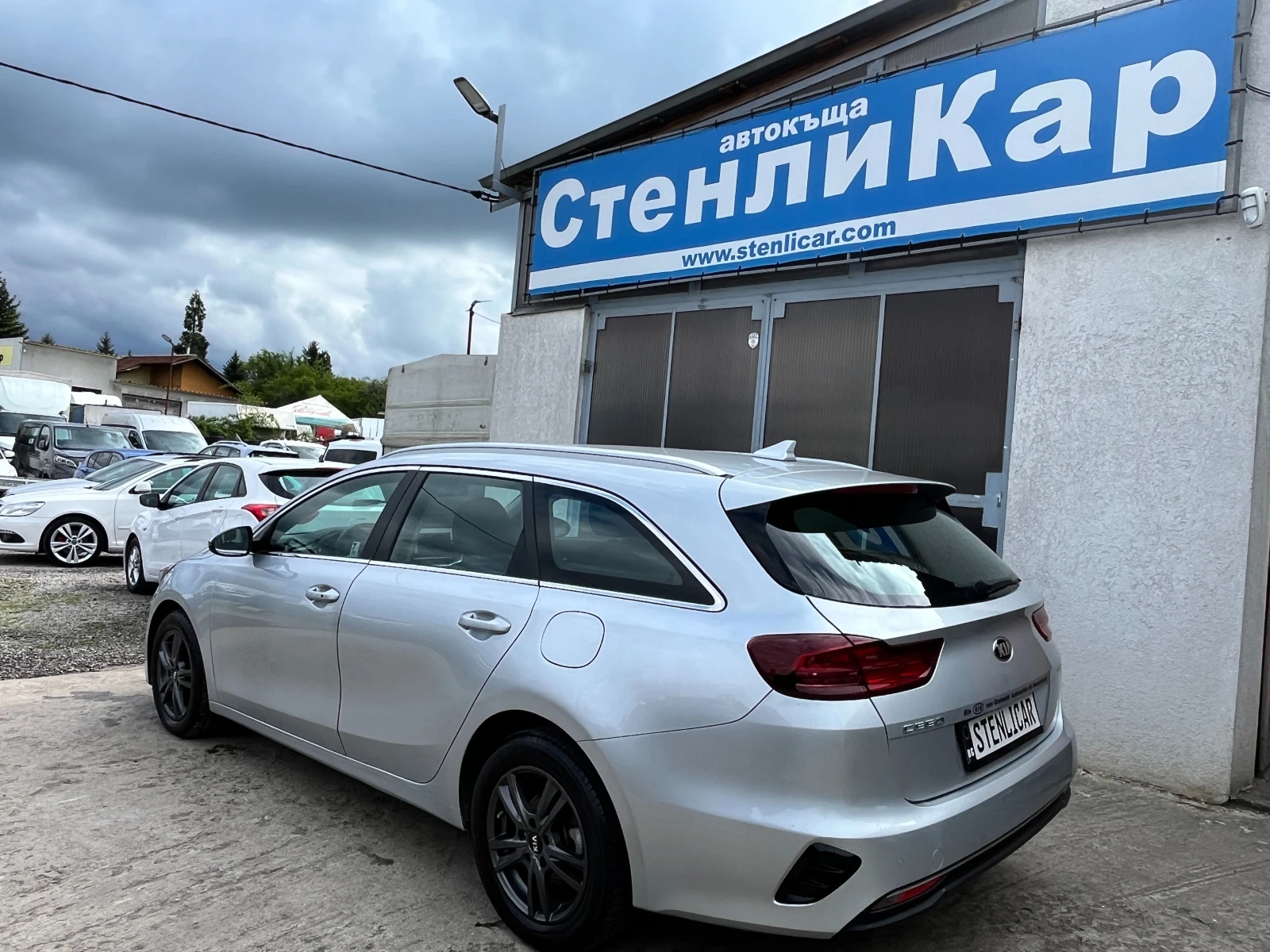 Kia Ceed 1.4i АВТОМАТИК + JBL + LED, снимка 2 - Автомобили и джипове - 54297347
