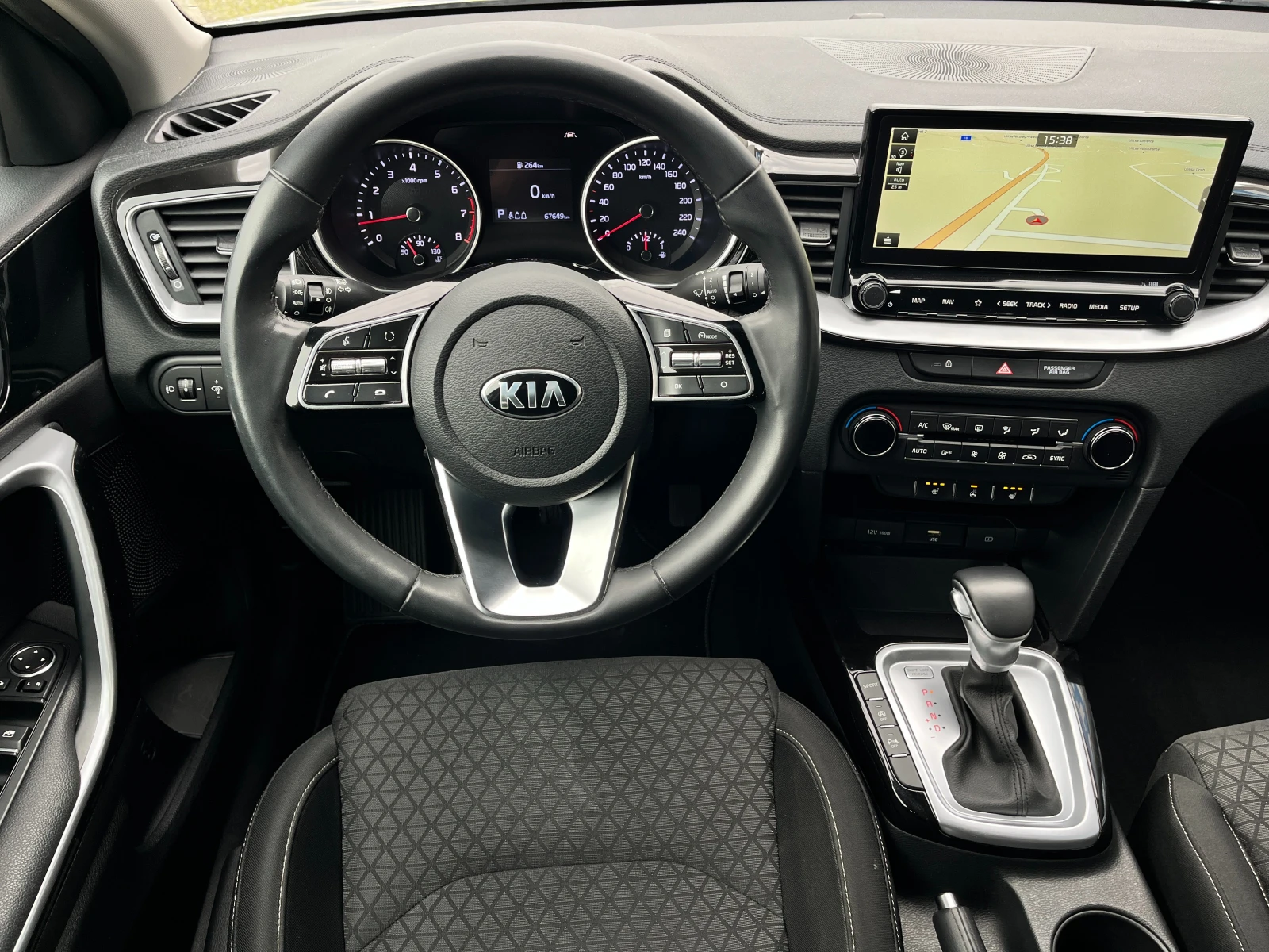 Kia Ceed 1.4i АВТОМАТИК + JBL + LED, снимка 7 - Автомобили и джипове - 54297347