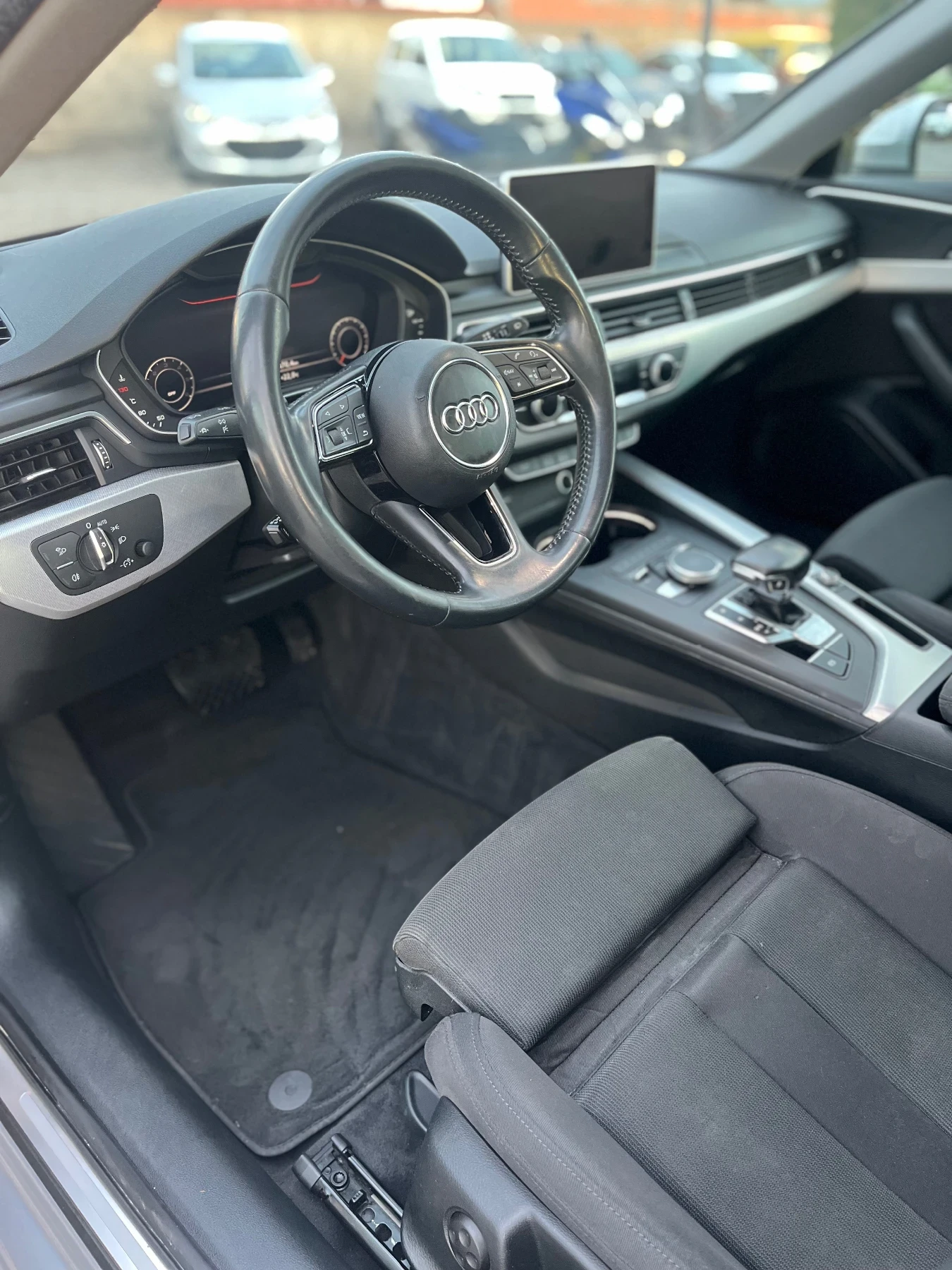 Audi A4 2.0, снимка 9 - Автомобили и джипове - 54397308