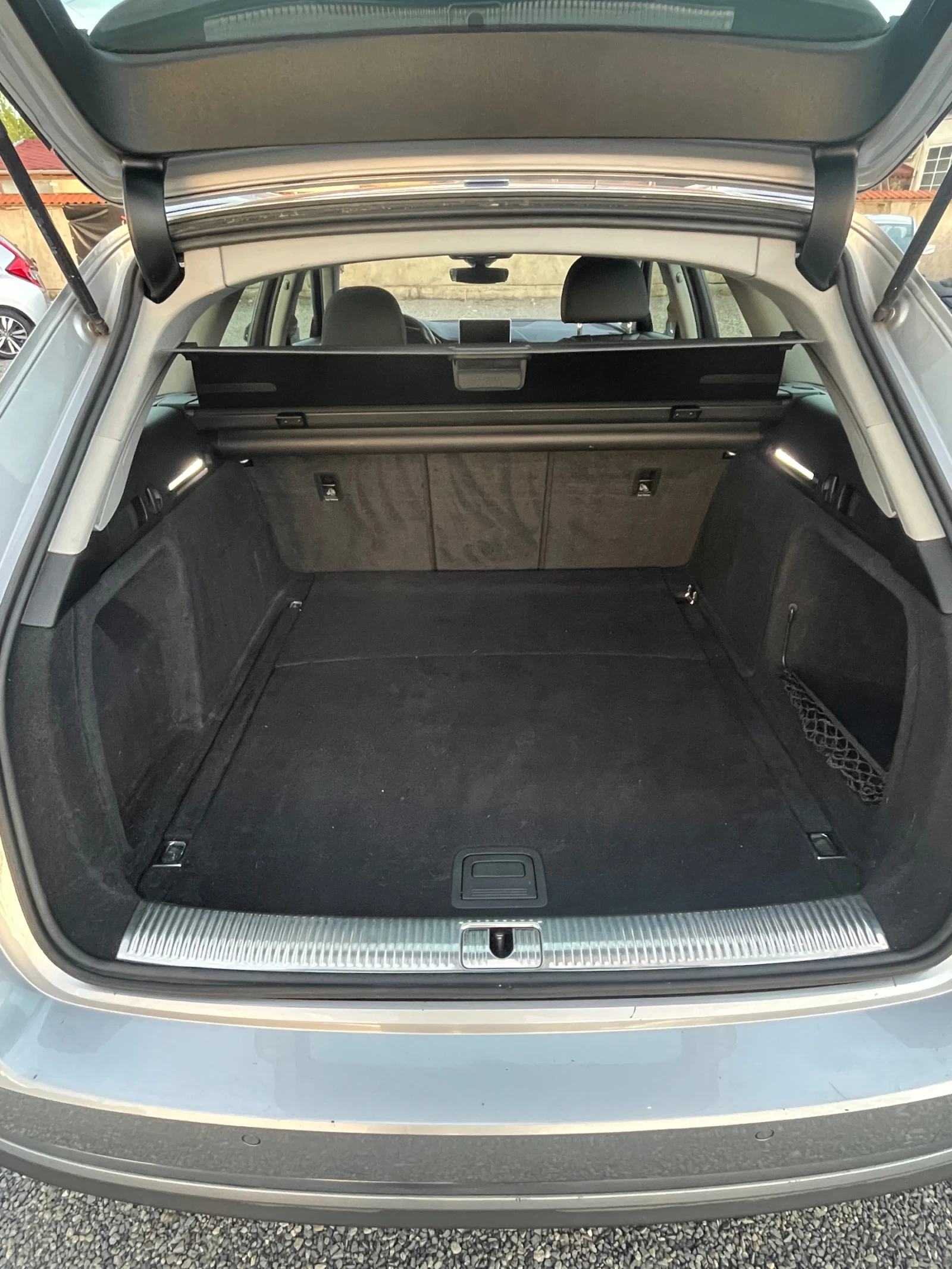 Audi A4 2.0, снимка 16 - Автомобили и джипове - 54397308