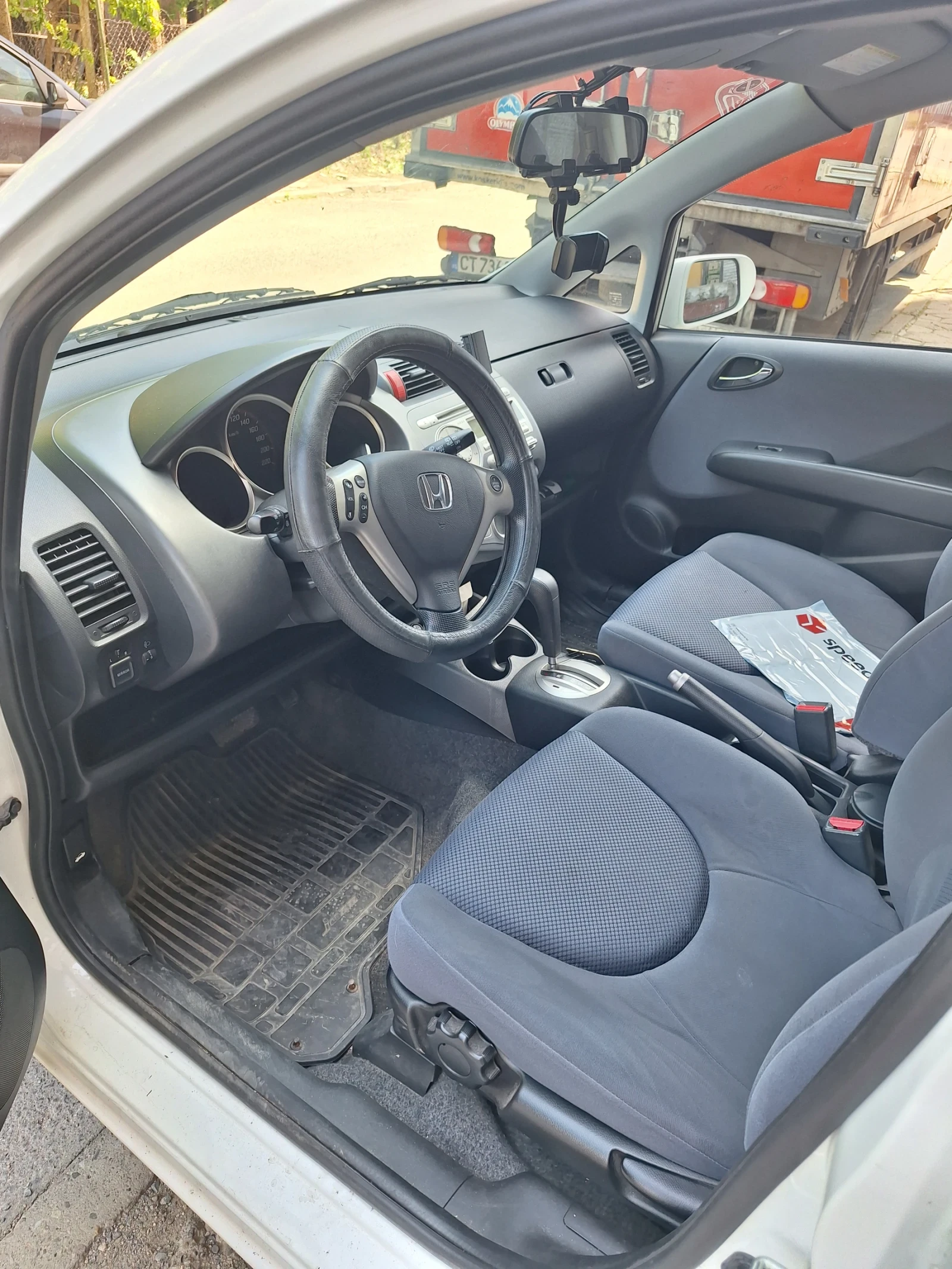 Honda Jazz, снимка 4 - Автомобили и джипове - 54564669