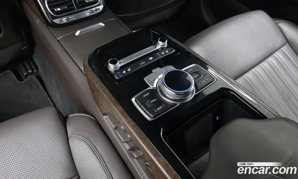 Genesis G90 * 3.3T* AWD* FULL MAX* , снимка 15 - Автомобили и джипове - 54879689