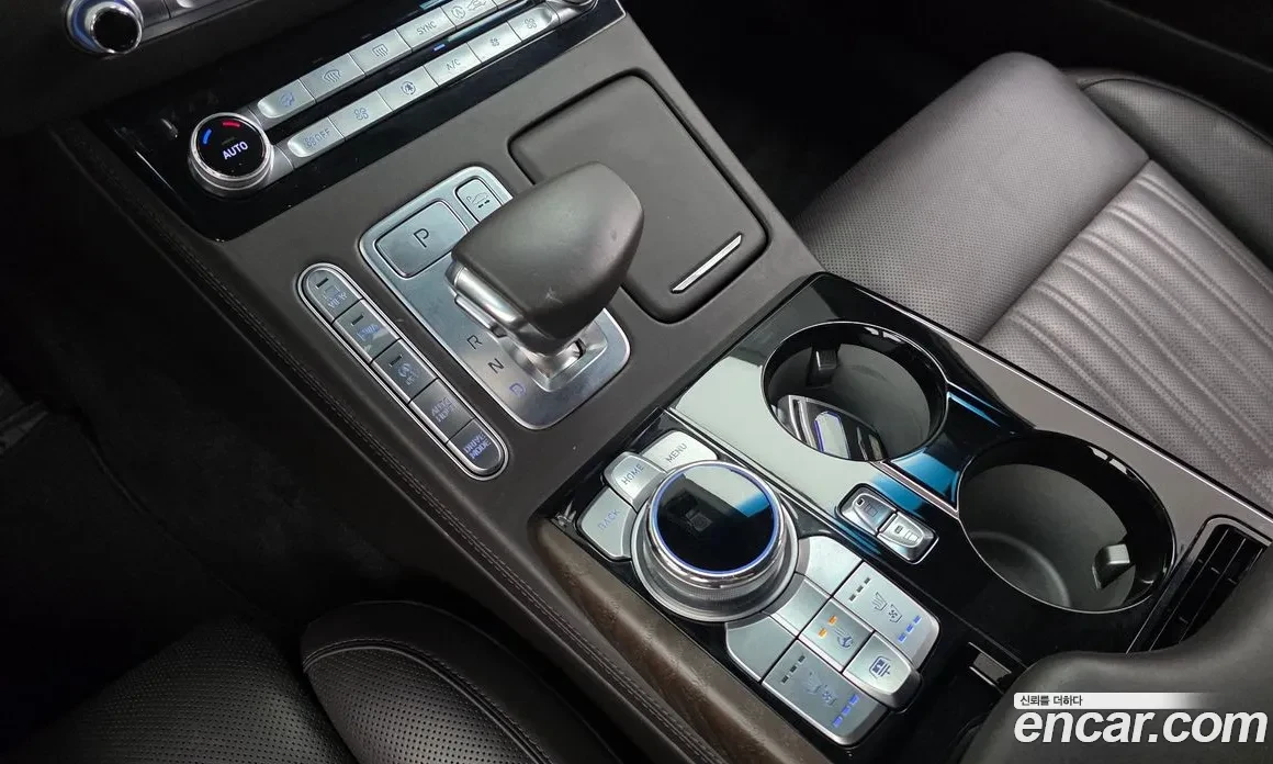 Genesis G90 * 3.3T* AWD* FULL MAX* , снимка 12 - Автомобили и джипове - 54879689