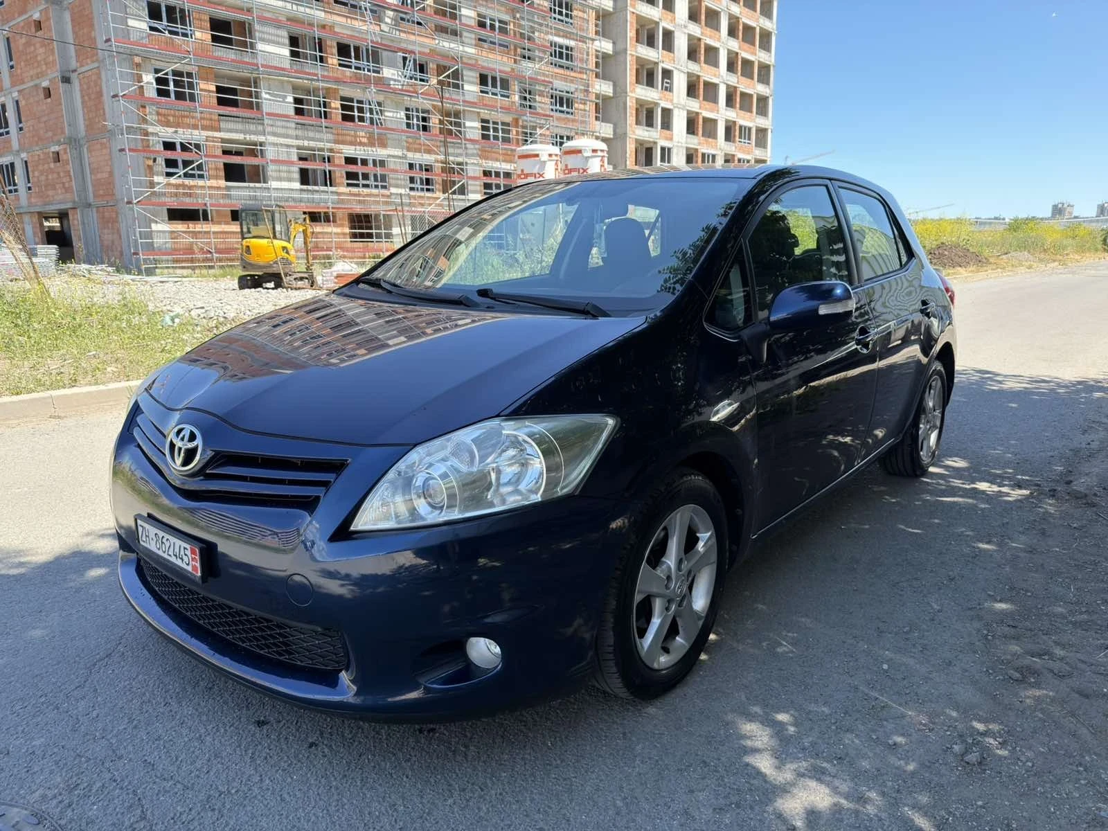 Toyota Auris 1.6 VVT-i, снимка 2 - Автомобили и джипове - 54986058