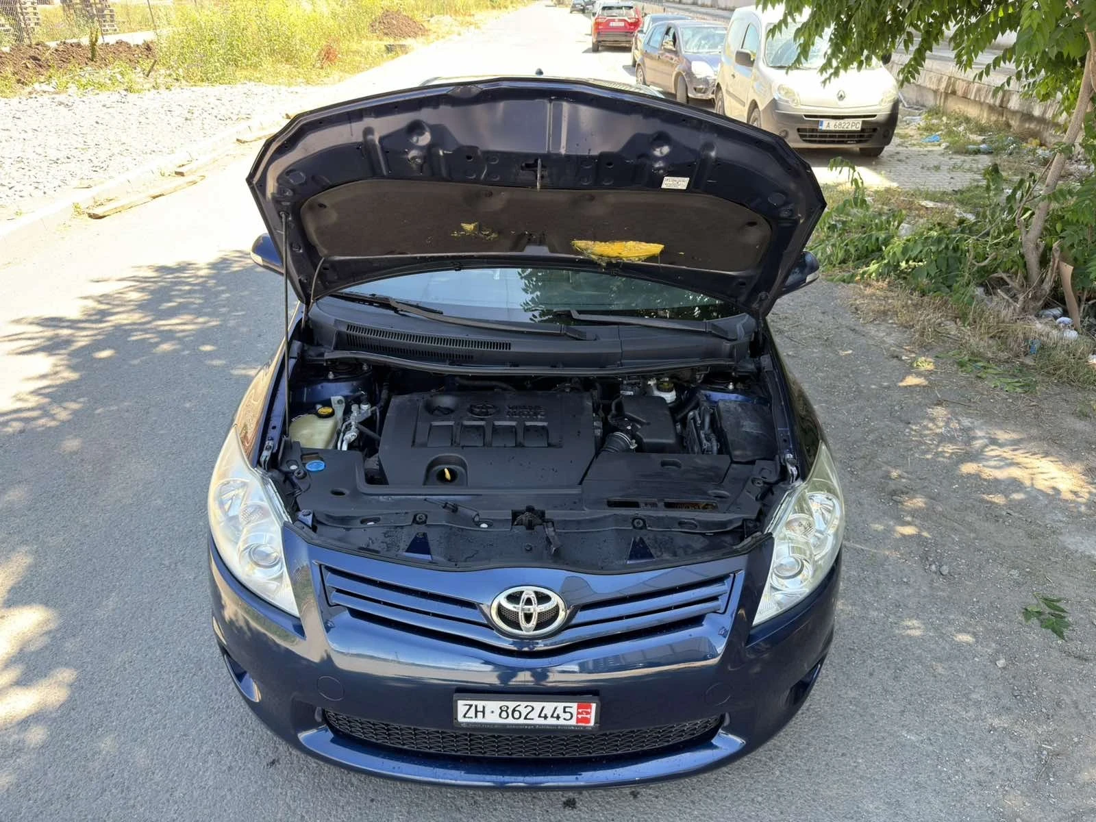 Toyota Auris 1.6 VVT-i, снимка 4 - Автомобили и джипове - 54986058