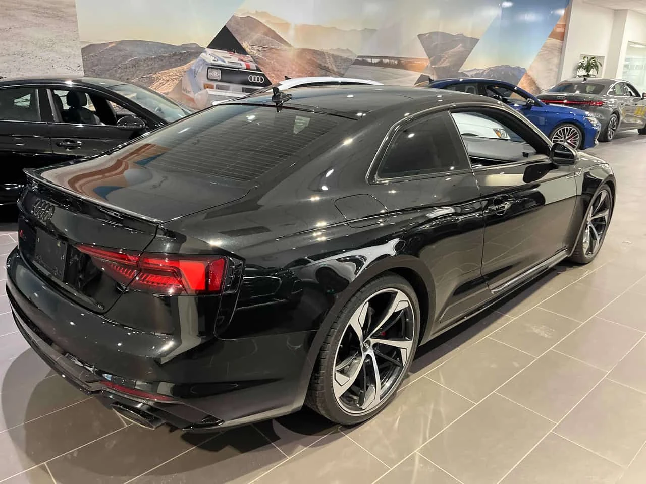 Audi Rs5 * CARFAX * �� ���������������� �� ���� | Mobile.bg � ����������� 3