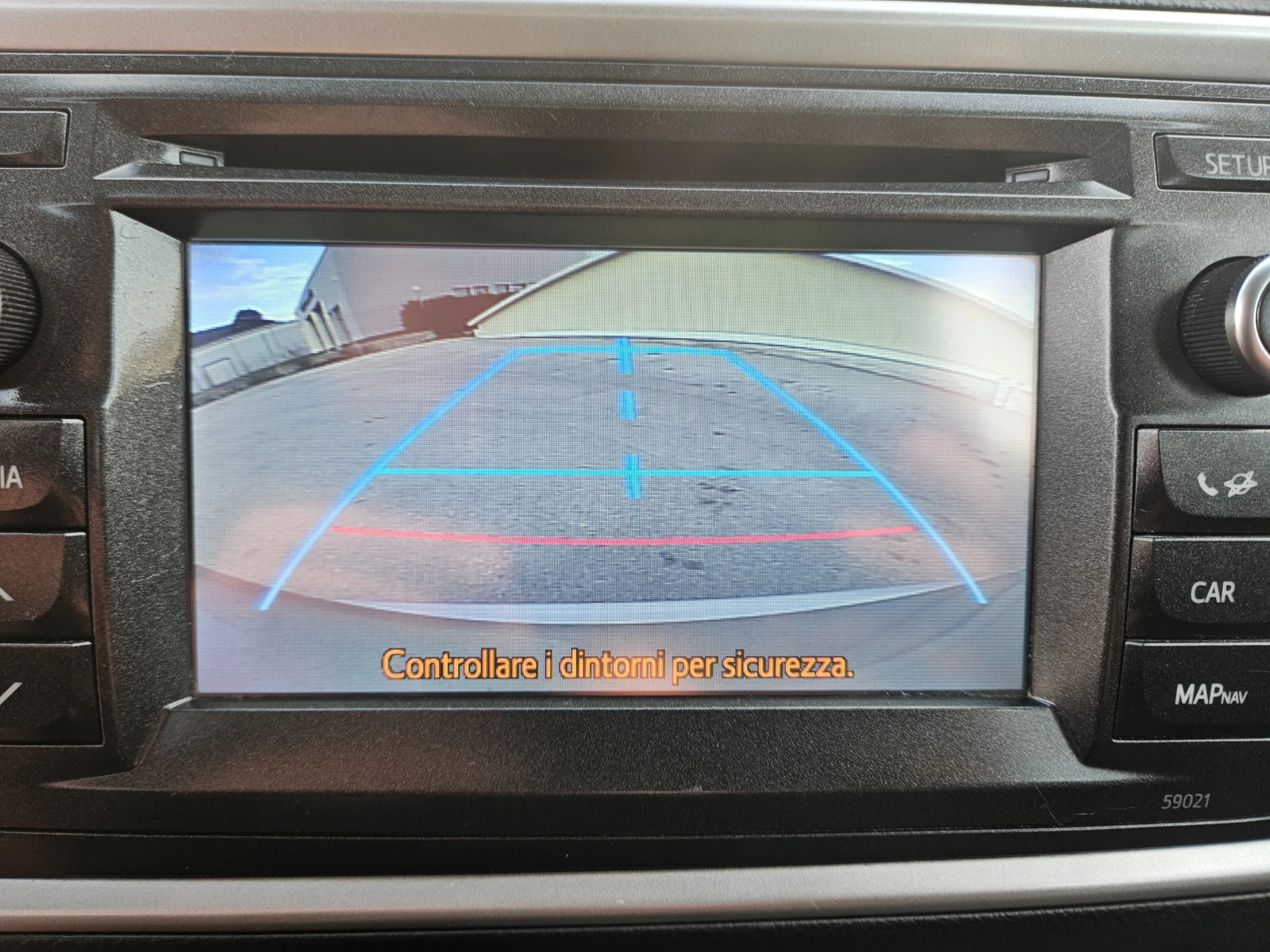 Toyota Auris 1.4 ПЕРФЕКТНА НАВИ КАМЕРА, снимка 16 - Автомобили и джипове - 55583323