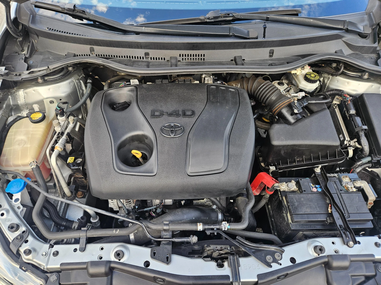 Toyota Auris 1.4 ПЕРФЕКТНА НАВИ КАМЕРА, снимка 17 - Автомобили и джипове - 55583323