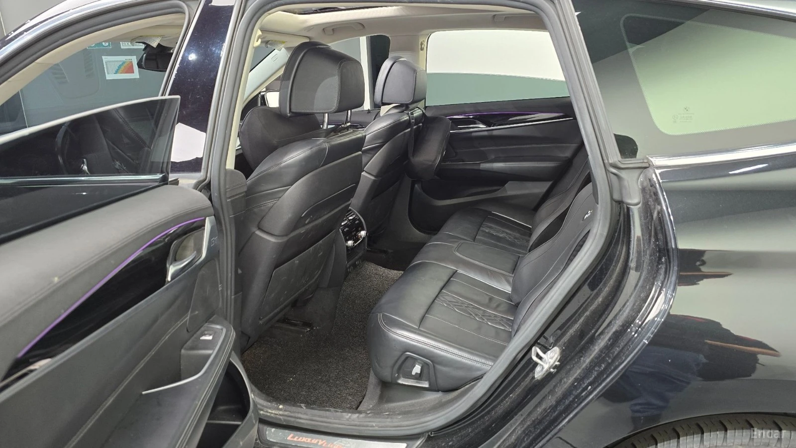 BMW 630 * AWD* 360* Ambient Light* Head-up* Пано* , снимка 11 - Автомобили и джипове - 55655929