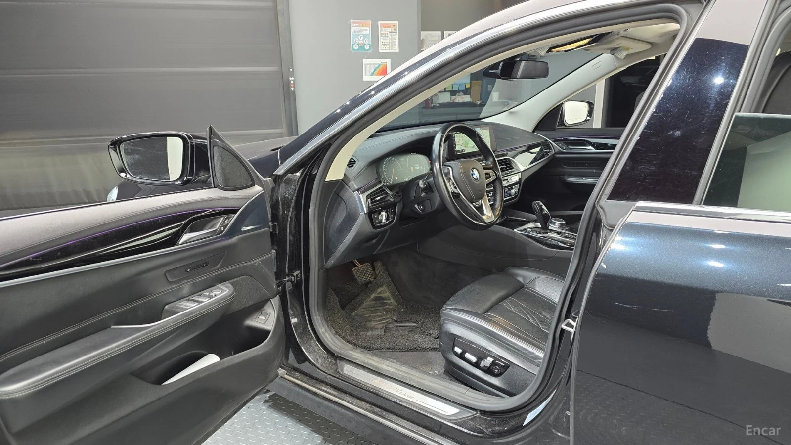 BMW 630 * AWD* 360* Ambient Light* Head-up* Пано* , снимка 10 - Автомобили и джипове - 55655929