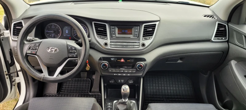 Hyundai Tucson 1.7, снимка 7 - Автомобили и джипове - 52054957