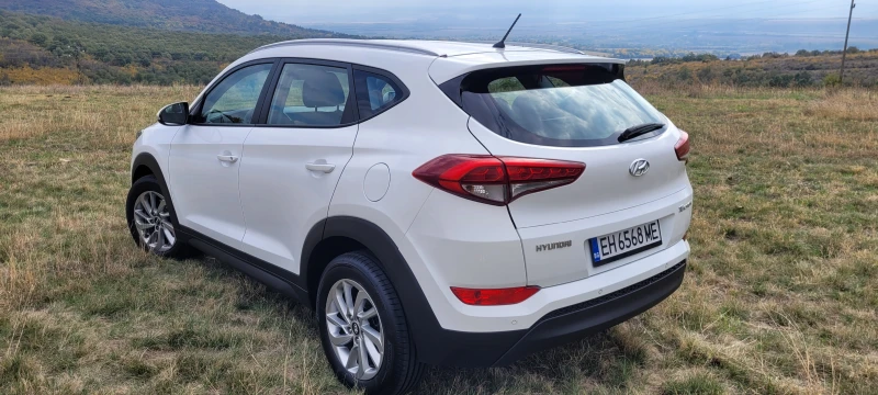 Hyundai Tucson 1.7, снимка 3 - Автомобили и джипове - 52054957