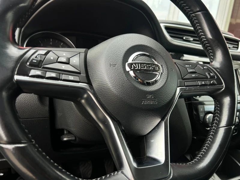 Nissan Qashqai 1.3 DIG-T N-Connecta 6M/T, снимка 5 - Автомобили и джипове - 52075401