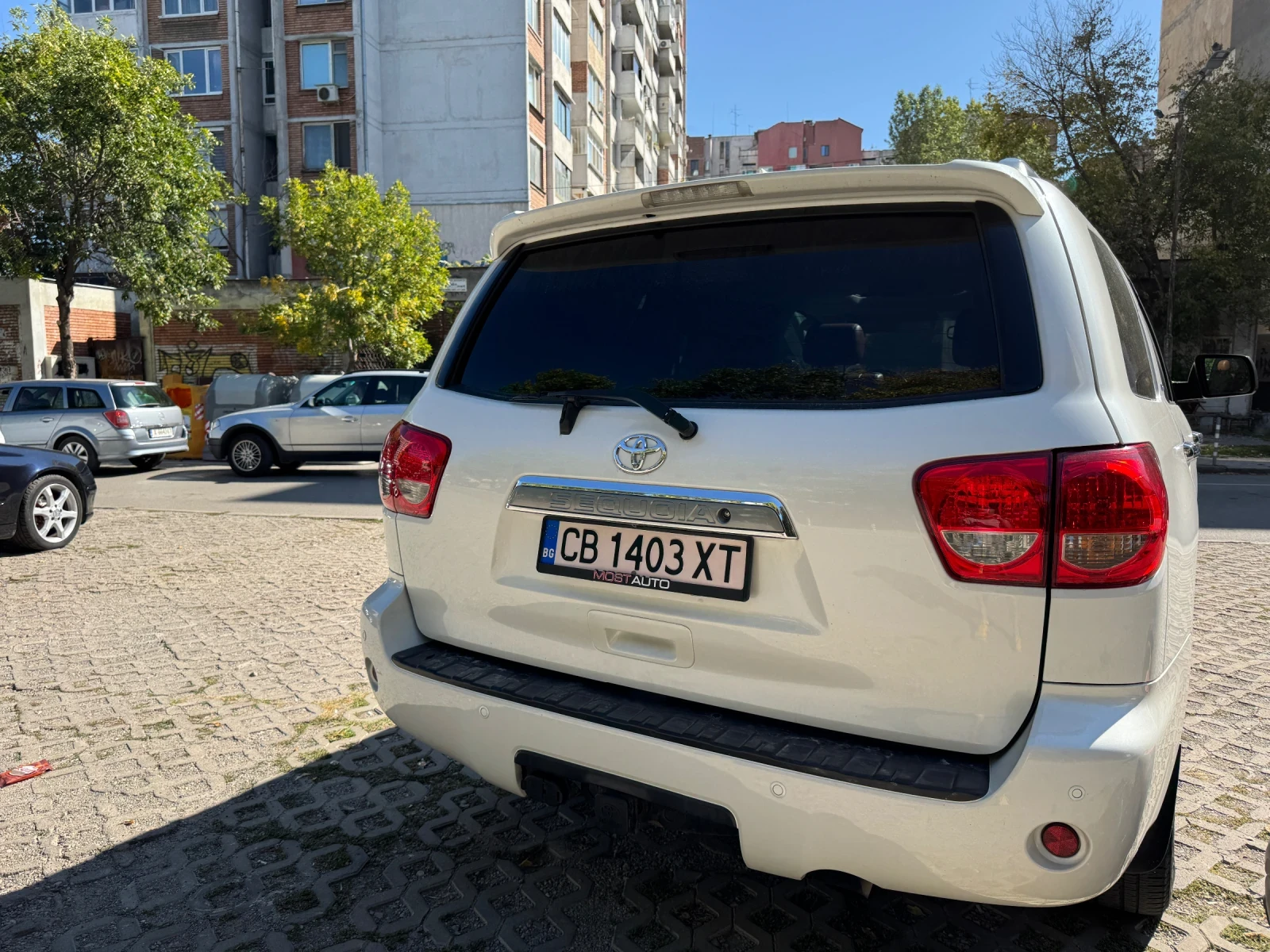 Toyota Sequoia Platinum - изображение 3