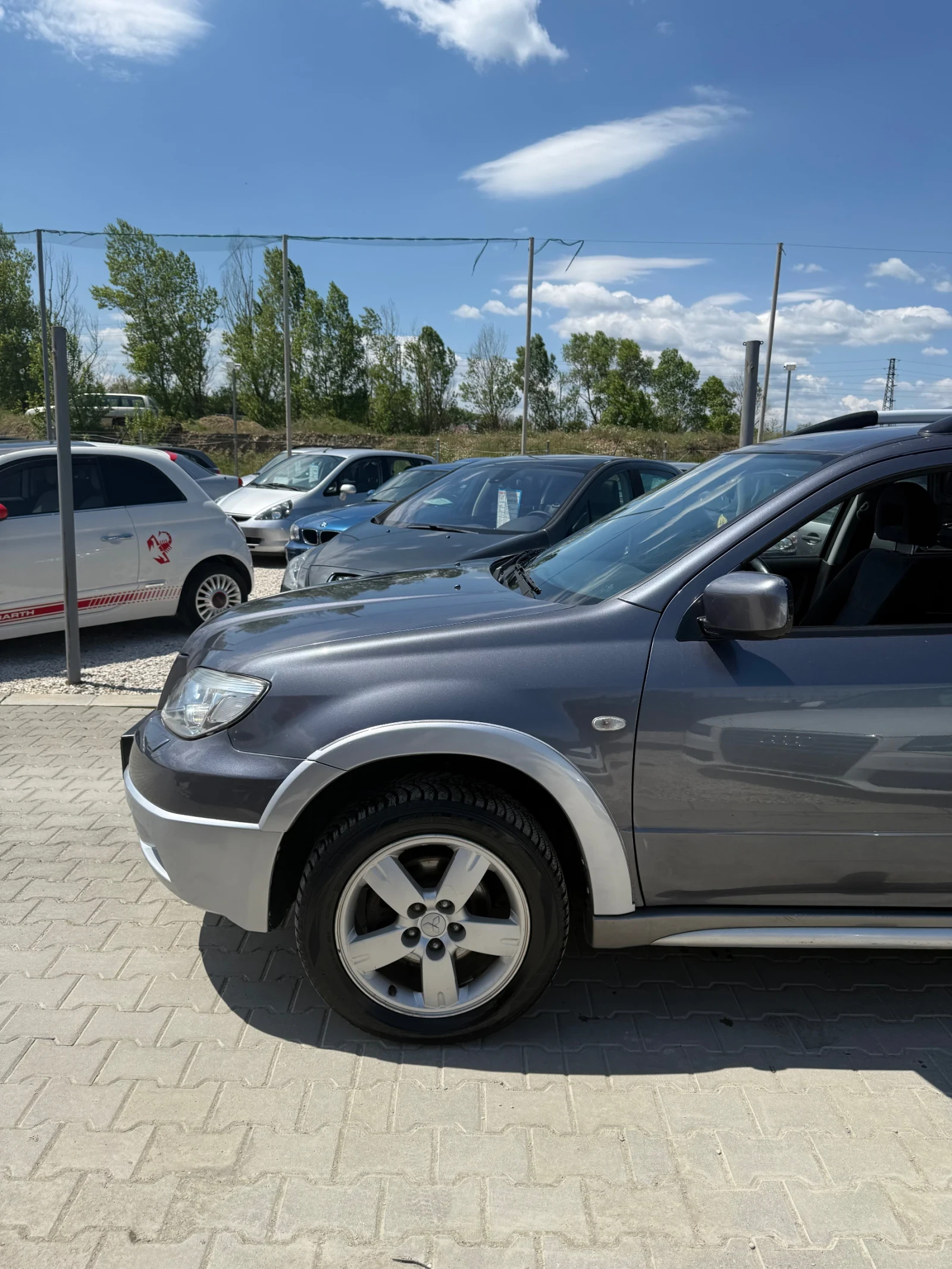 Mitsubishi Outlander 2.4* Автоматик* Клима* Реални 145.000* Бартер*  - изображение 4