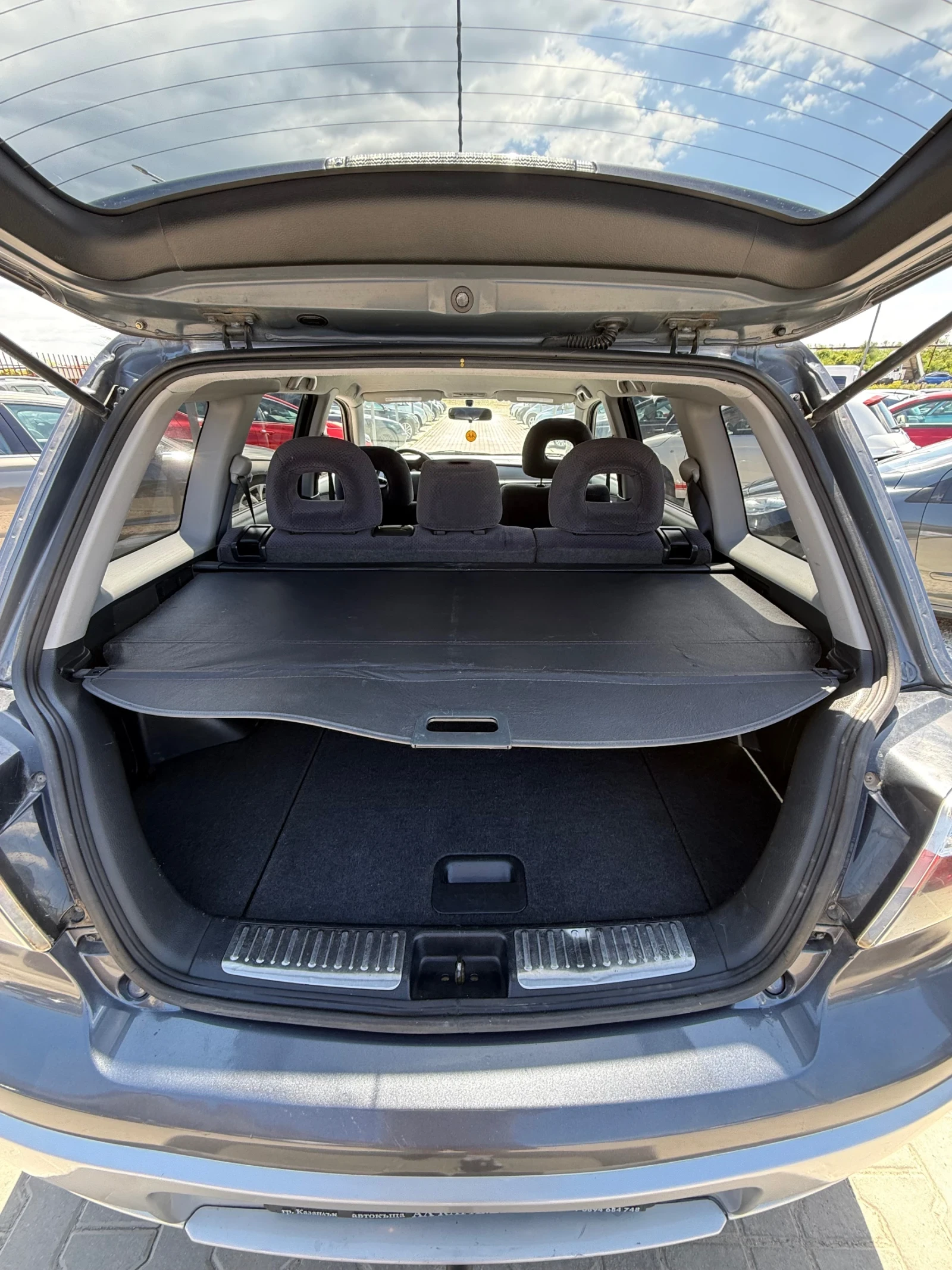 Mitsubishi Outlander 2.4* Автоматик* Клима* Реални 145.000* Бартер*  - изображение 8