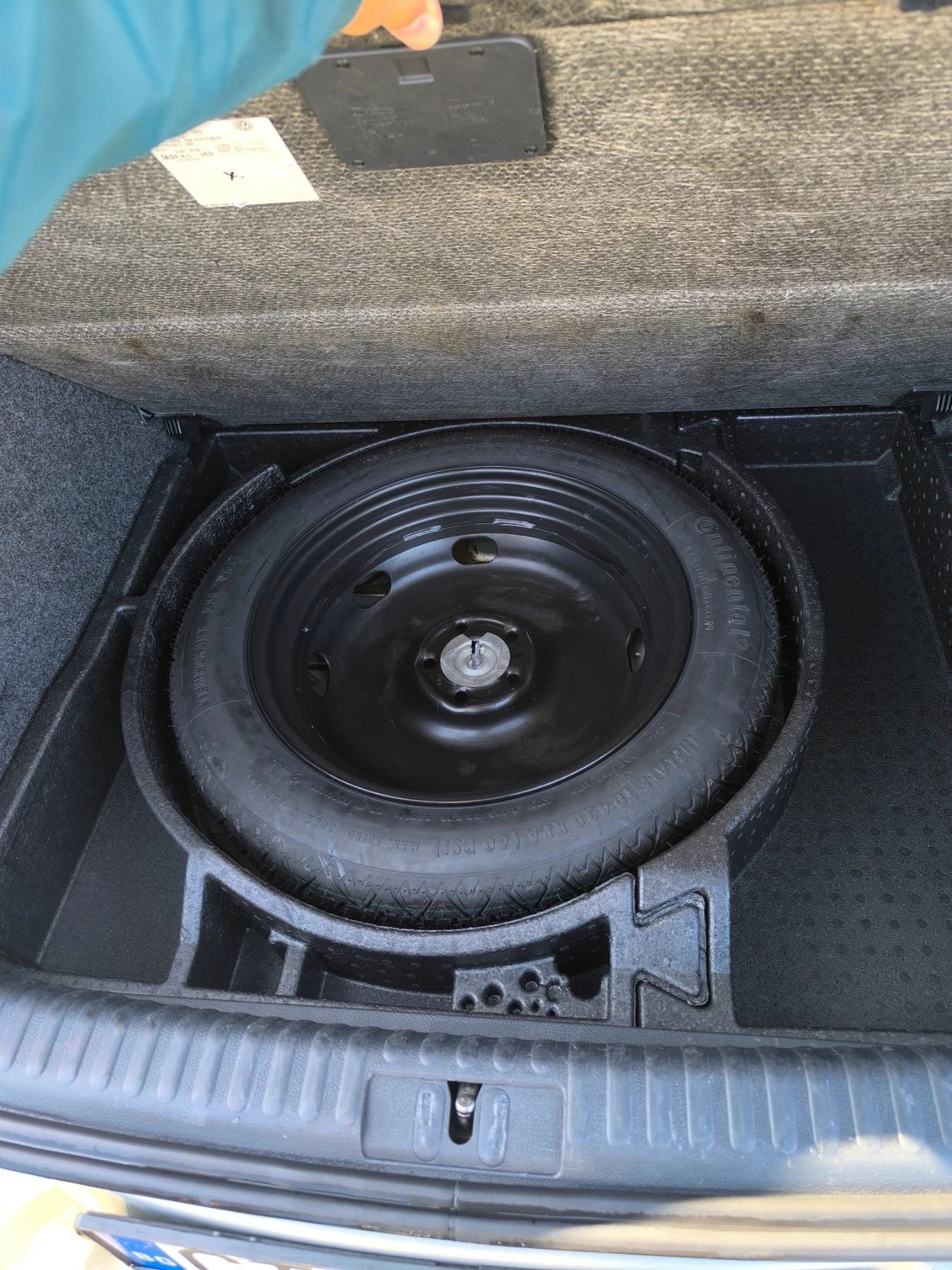 VW Tiguan 2.0 TDI 140k.с 4х4, снимка 14 - Автомобили и джипове - 53921509