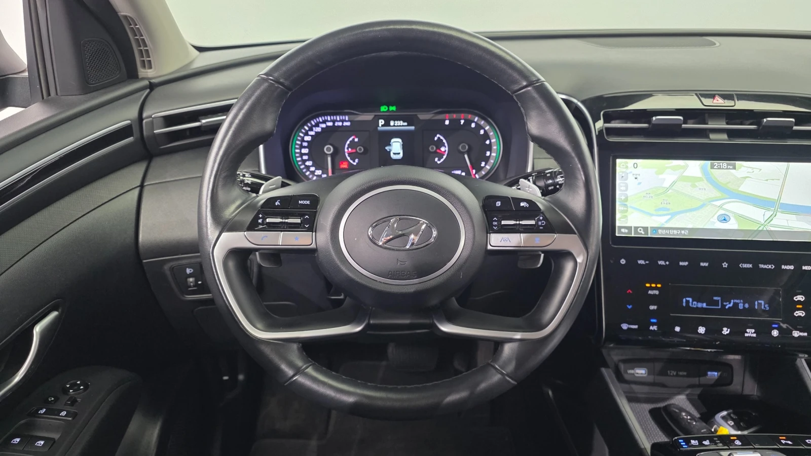 Hyundai Tucson NX4 1.6 Turbo Premium| DISTRONIC| VENTILATED| LED, снимка 13 - Автомобили и джипове - 54659649