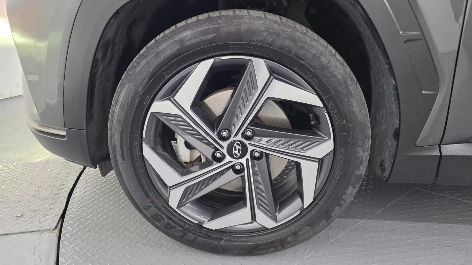 Hyundai Tucson NX4 1.6 Turbo Premium| DISTRONIC| VENTILATED| LED, снимка 5 - Автомобили и джипове - 54659649