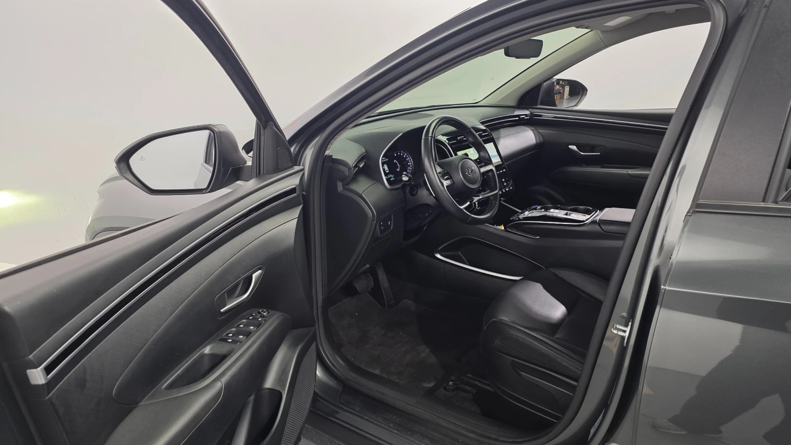 Hyundai Tucson NX4 1.6 Turbo Premium| DISTRONIC| VENTILATED| LED, снимка 11 - Автомобили и джипове - 54659649