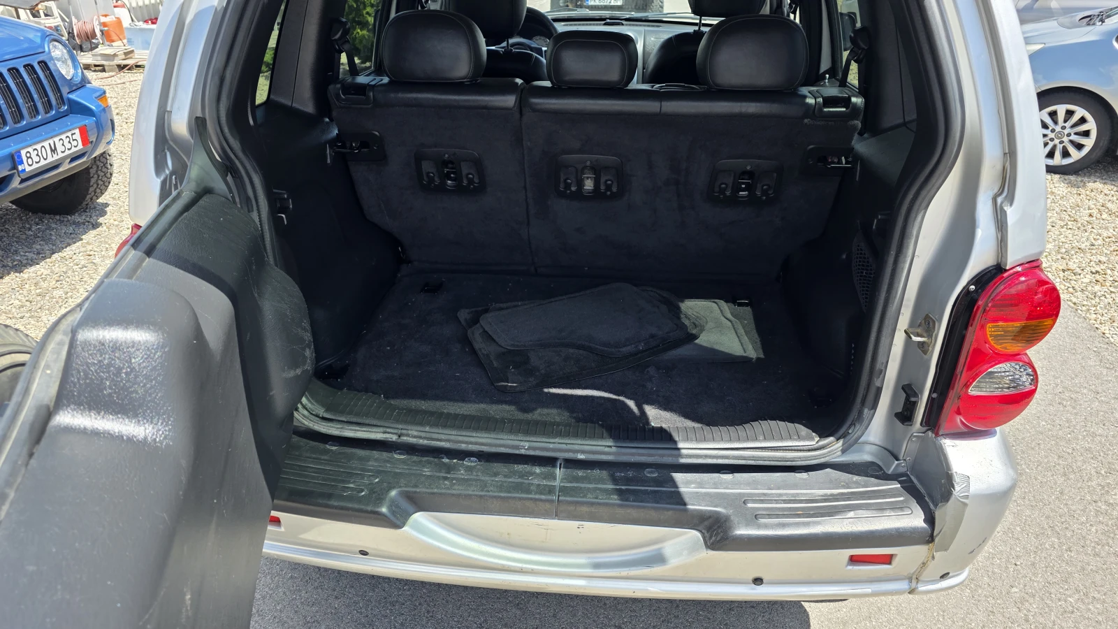 Jeep Cherokee 2.8 CRDI Italia, снимка 9 - Автомобили и джипове - 54910510