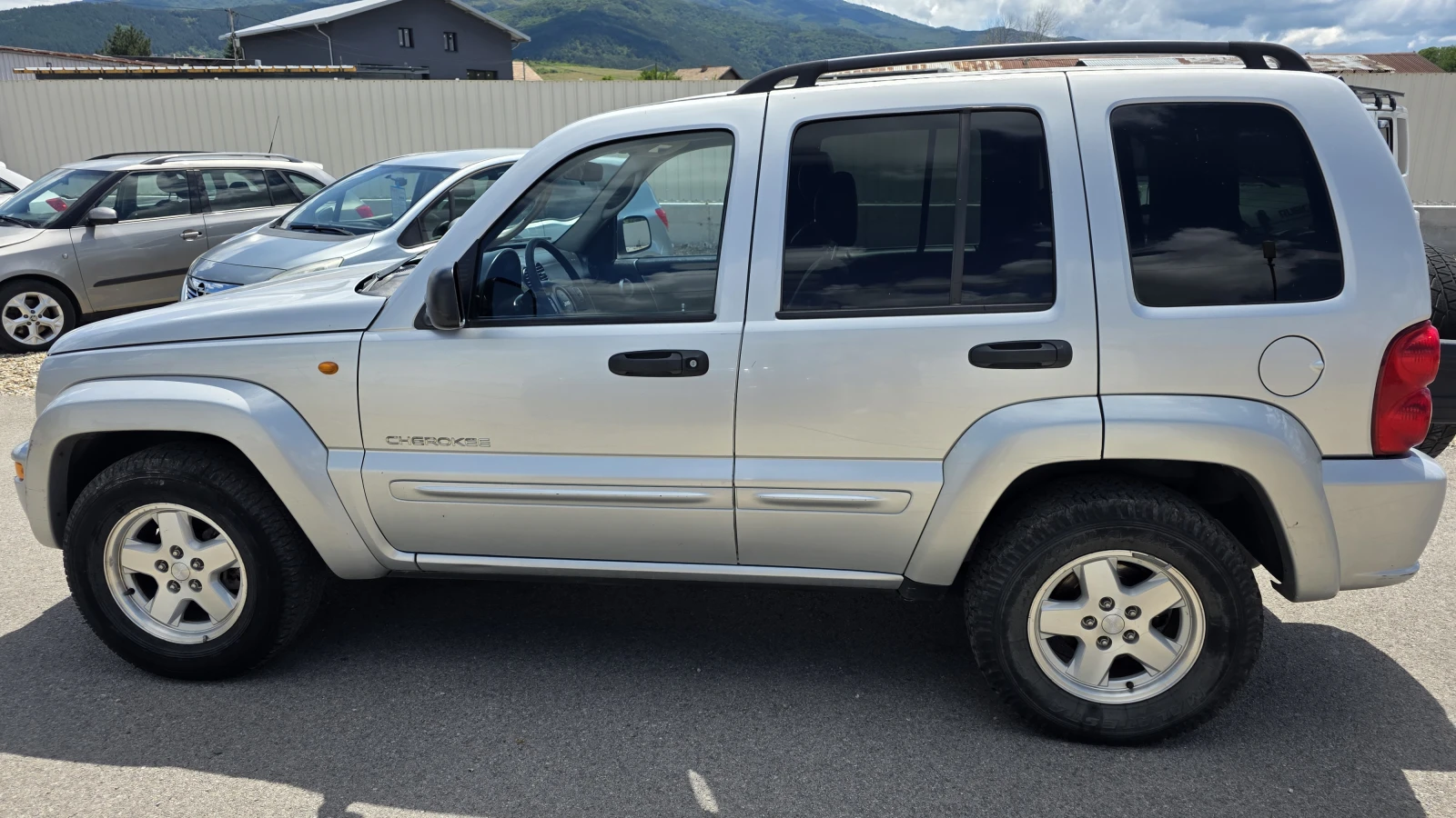 Jeep Cherokee 2.8 CRDI Italia, снимка 8 - Автомобили и джипове - 54910510