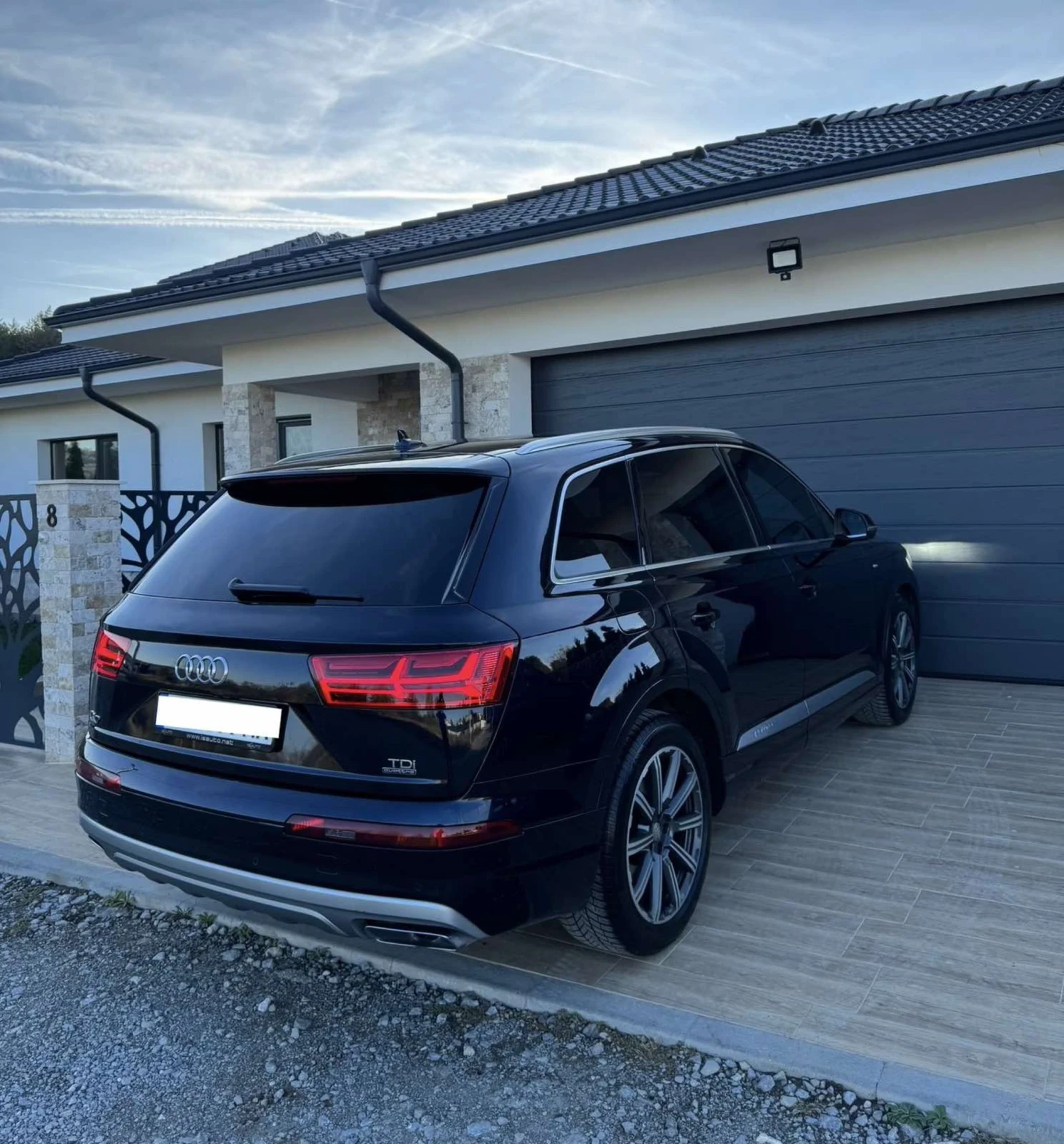Audi Q7 См. Вериги, Дюзи, Гнп, Обслужен изцяло. От Порше., снимка 4 - Автомобили и джипове - 55247351