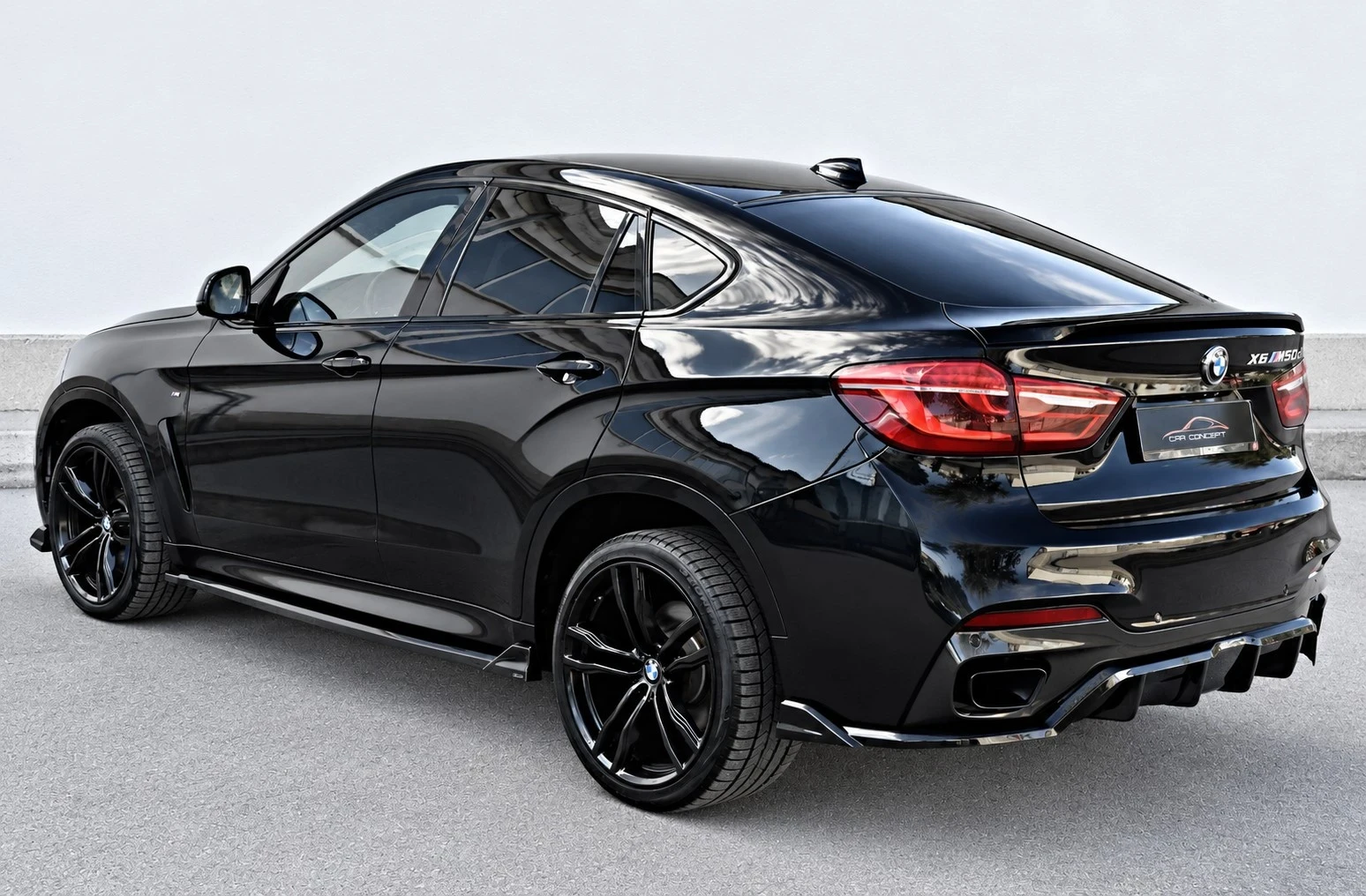 BMW X6 M50D xDrive 360 M-Paket LASER H/K MAXTON DESING, снимка 6 - Автомобили и джипове - 56064025