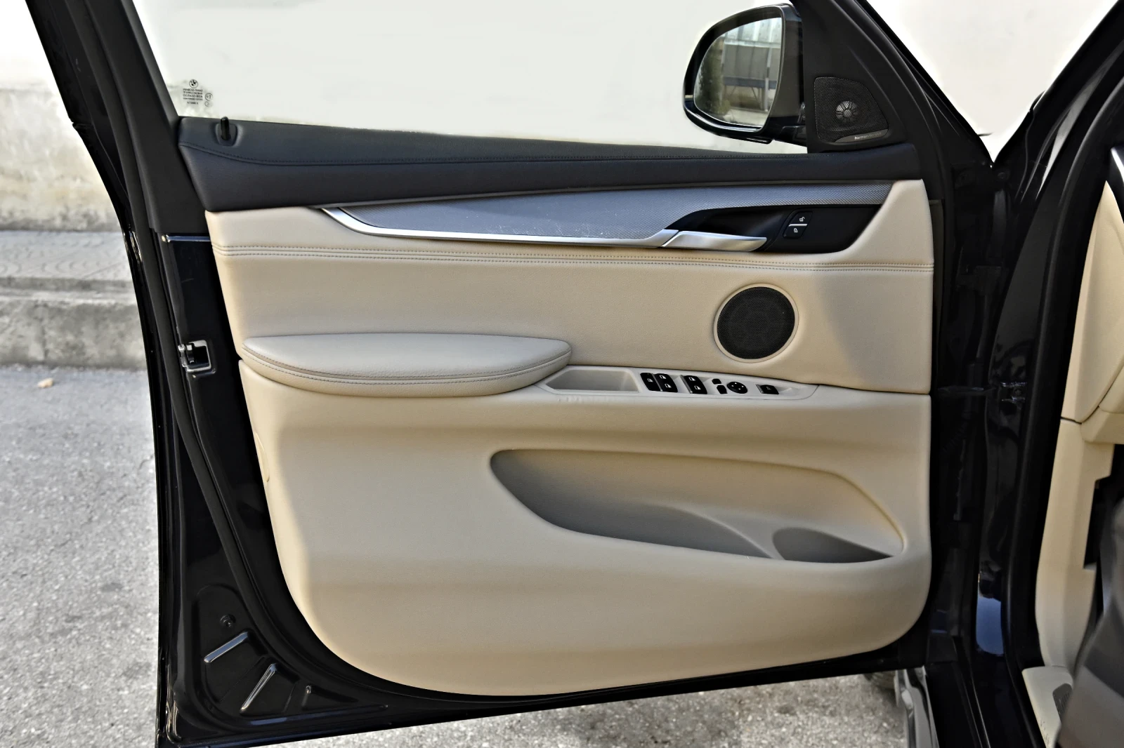 BMW X6 M50D xDrive 360 M-Paket LASER H/K MAXTON DESING, снимка 15 - Автомобили и джипове - 56064025
