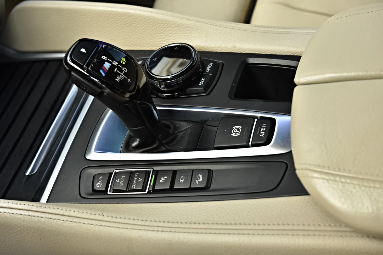 BMW X6 M50D xDrive 360 M-Paket LASER H/K MAXTON DESING, снимка 13 - Автомобили и джипове - 56064025