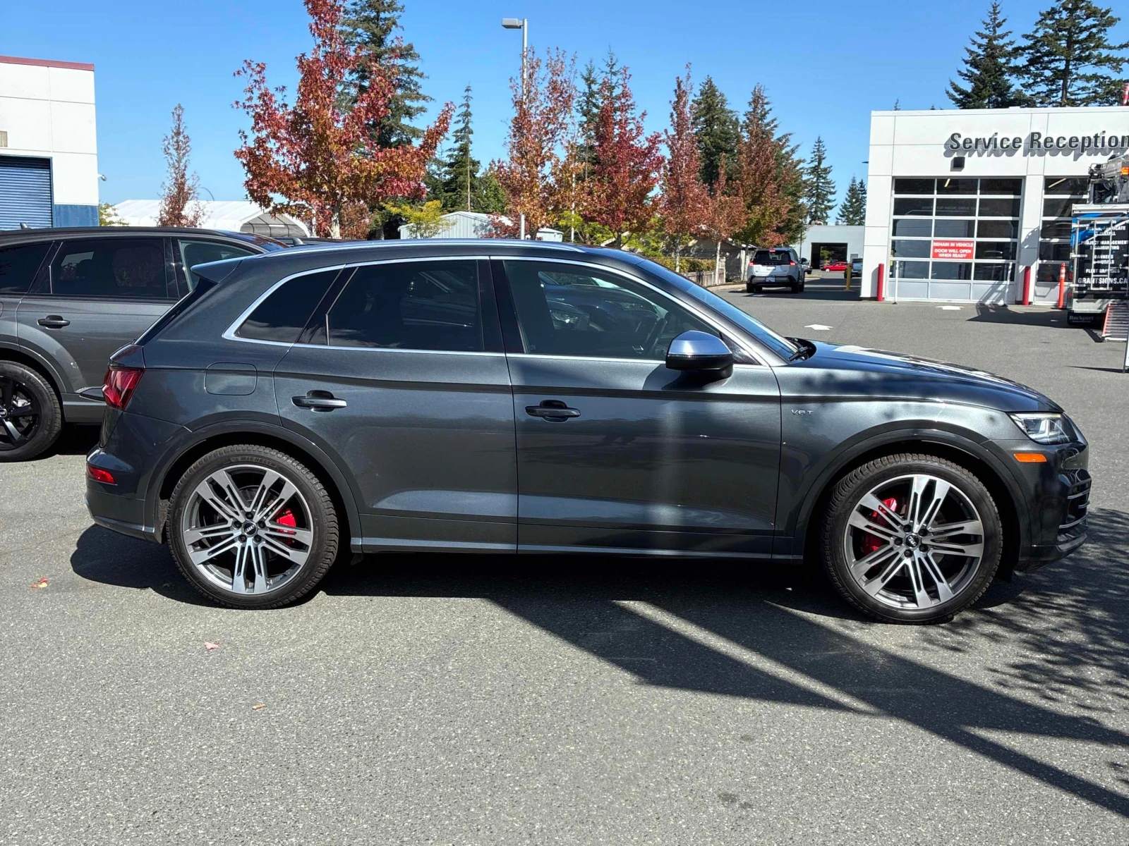Audi SQ5 * Technik * CARFAX * ОПЦИЯ ЗА ФИНАНСИРАНЕ, снимка 3 - Автомобили и джипове - 56069227