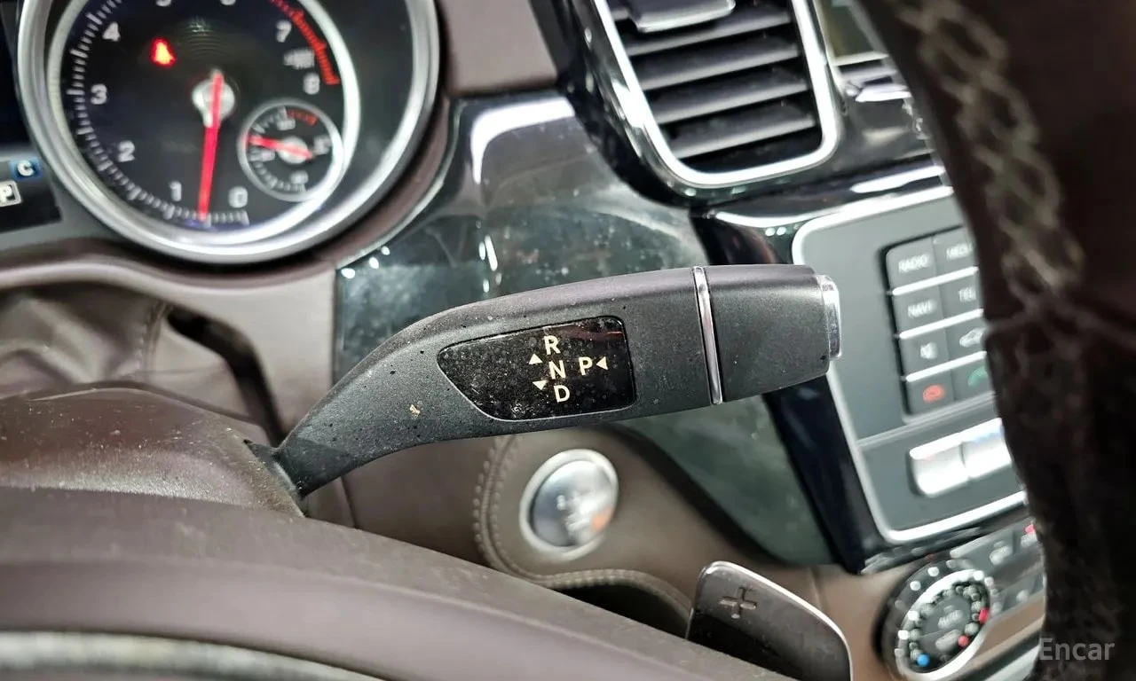 Mercedes-Benz GLS 500 GLS500/4MATIC/ДИСТРОНИК/360/ОБДУХ/ДВД, снимка 9 - Автомобили и джипове - 56134299