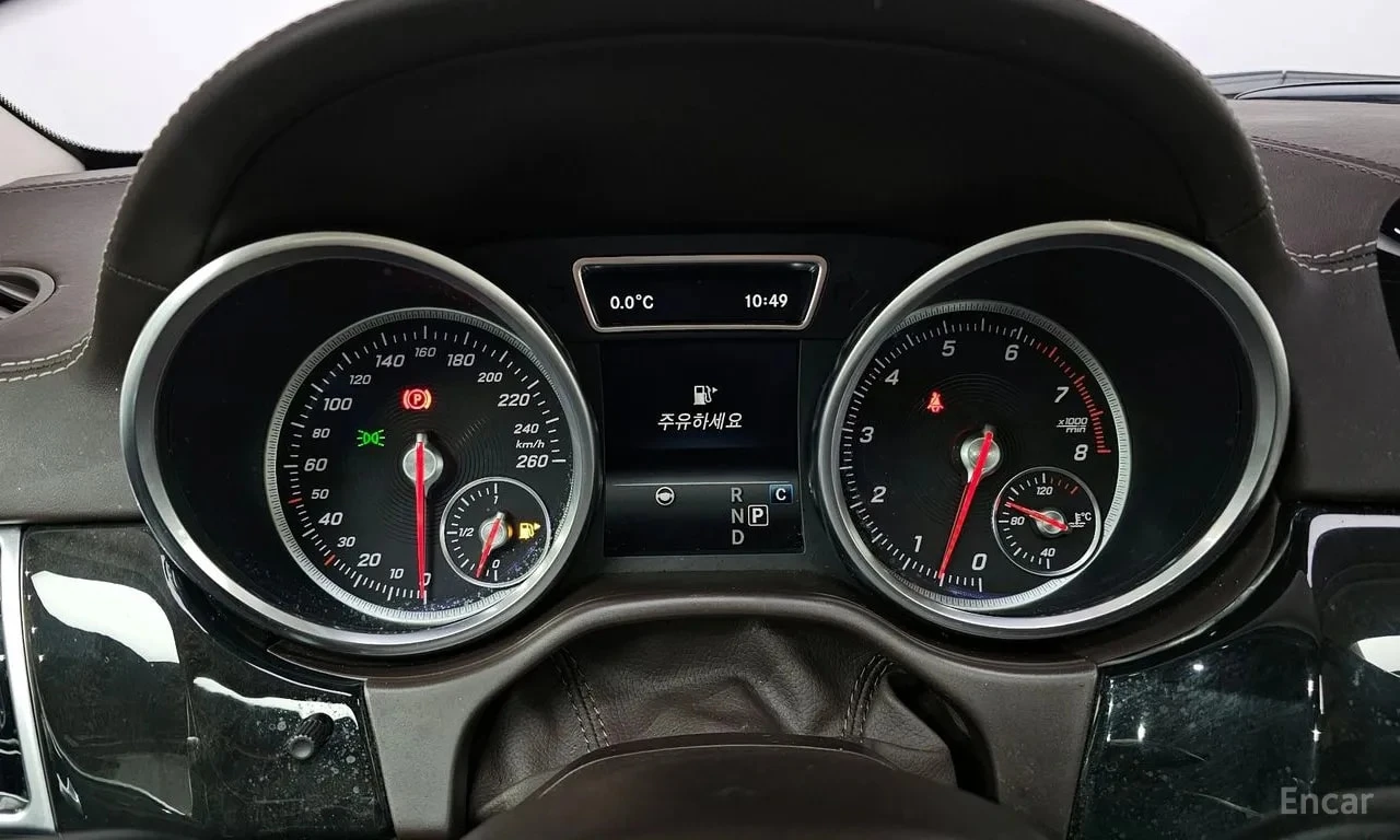 Mercedes-Benz GLS 500 GLS500/4MATIC/ДИСТРОНИК/360/ОБДУХ/ДВД, снимка 8 - Автомобили и джипове - 56134299