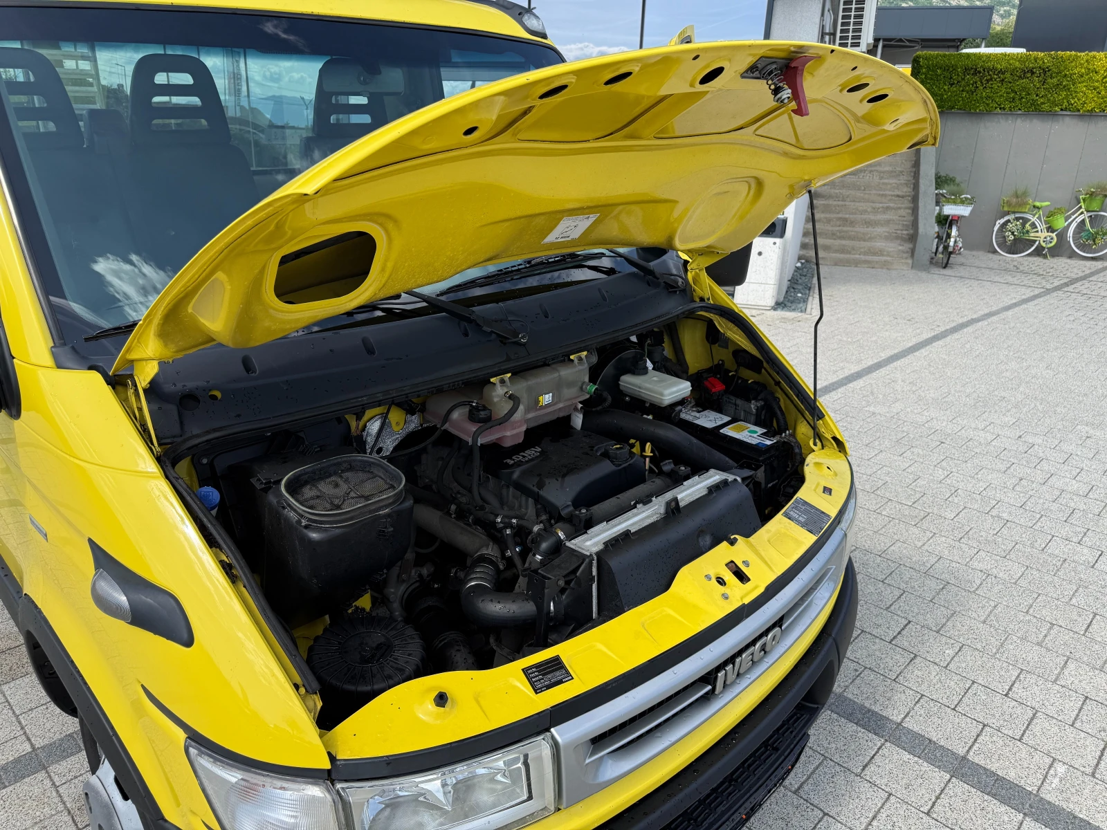 Iveco Daily 40C14 3.0HPI до 3.5т. 4.55м. - Специален, снимка 15 - Бусове и автобуси - 54669191