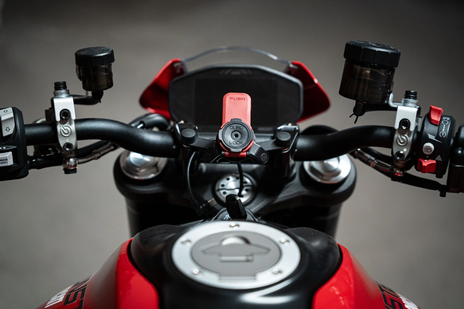 Ducati Monster 937 Plus , снимка 12 - Мотоциклети и мототехника - 54394744