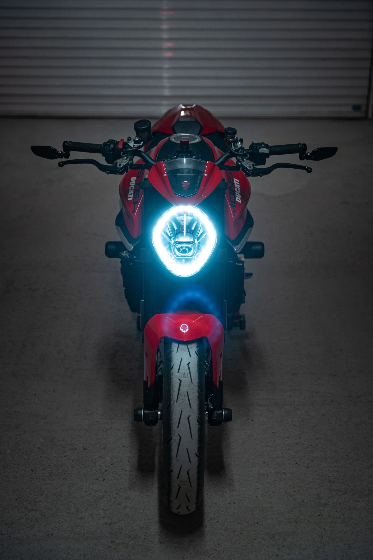 Ducati Monster 937 Plus , снимка 9 - Мотоциклети и мототехника - 54394744