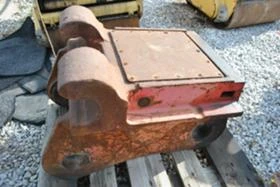 Багер Hitachi БЪРЗОСМЕННИК, снимка 2