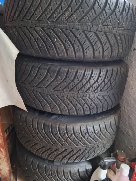 Гуми с джанти Kumho 215/55R16, снимка 3 - Гуми и джанти - 48500597