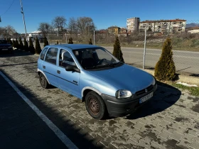 Opel Corsa 1.4 Газ - Перфектна, снимка 2