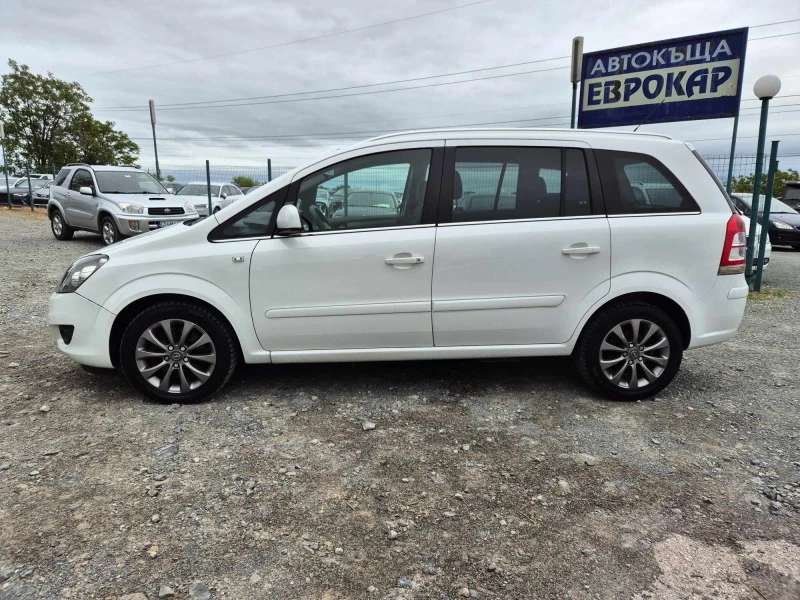 Opel Zafira 1.6i Метан, снимка 2 - Автомобили и джипове - 45527849