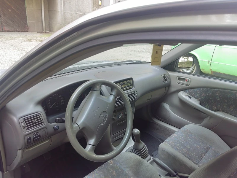 Toyota Corolla, снимка 8 - Автомобили и джипове - 47303680