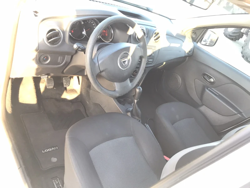 Dacia Logan, снимка 4 - Автомобили и джипове - 52444347