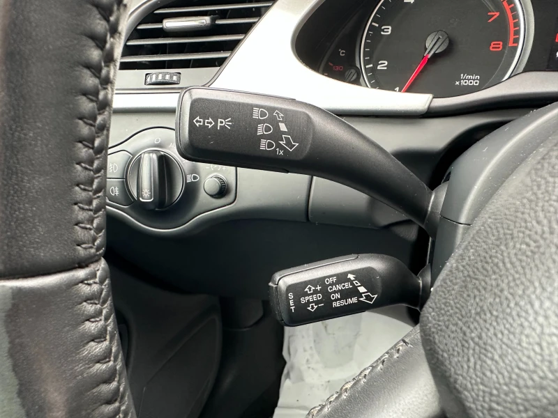 Audi A4 1.8i 123000км!/ОтБГ/1 собственик/Уникат!, снимка 14 - Автомобили и джипове - 52637953