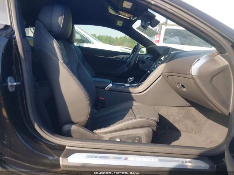 BMW M8 * M850I XDRIVE* БЕЗ УДАР* , снимка 5 - Автомобили и джипове - 52750455