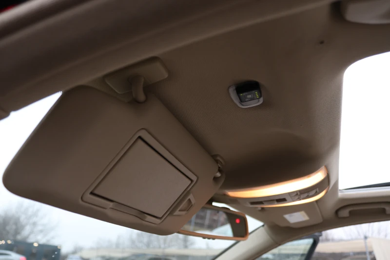 Mercedes-Benz C 300 4Matic AMG, снимка 16 - Автомобили и джипове - 53225956